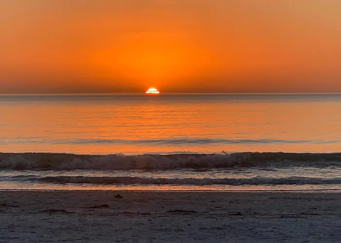 Tropical Indian Rocks Beach Suite A